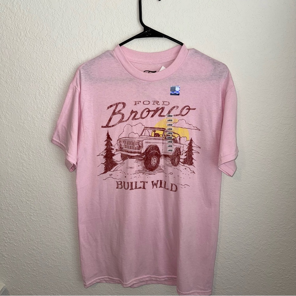 Pink bronco tee